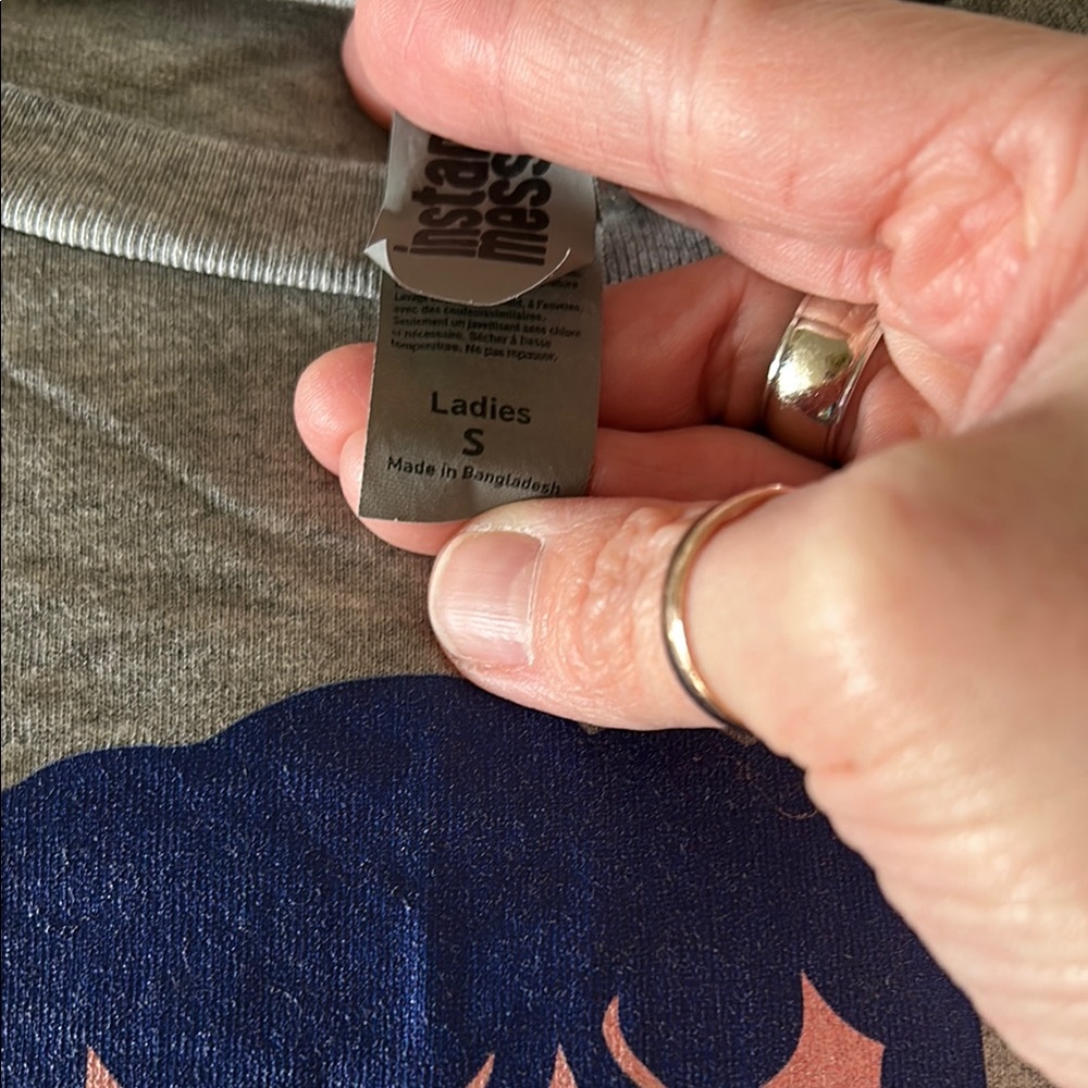 Barbie Gray Graphic Tee - Short Sleeve - Picture 2 of 6
